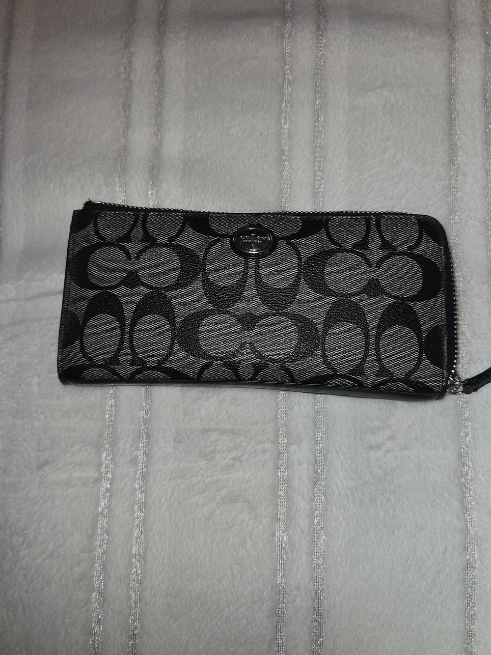 Coach Leather Black Signature Zip Wallet